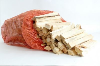 Anzündholz Kiefer Fichte 22 Liter Sack 80 Sack Palette – Bild 2